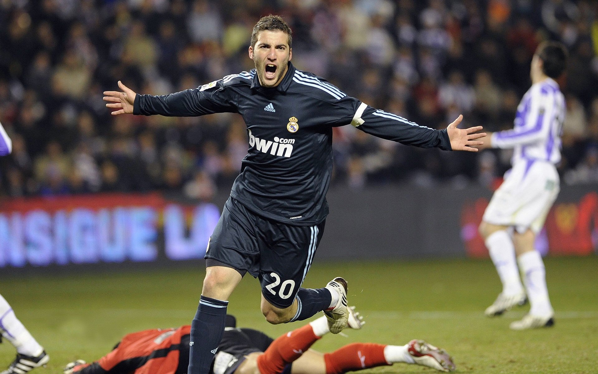 罗梅罗状态低迷引热议热刺后防需止血,罗梅罗转会