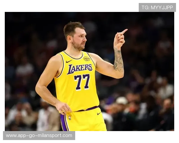 东契奇逆转黄蜂成英雄：传奇就在一瞬间