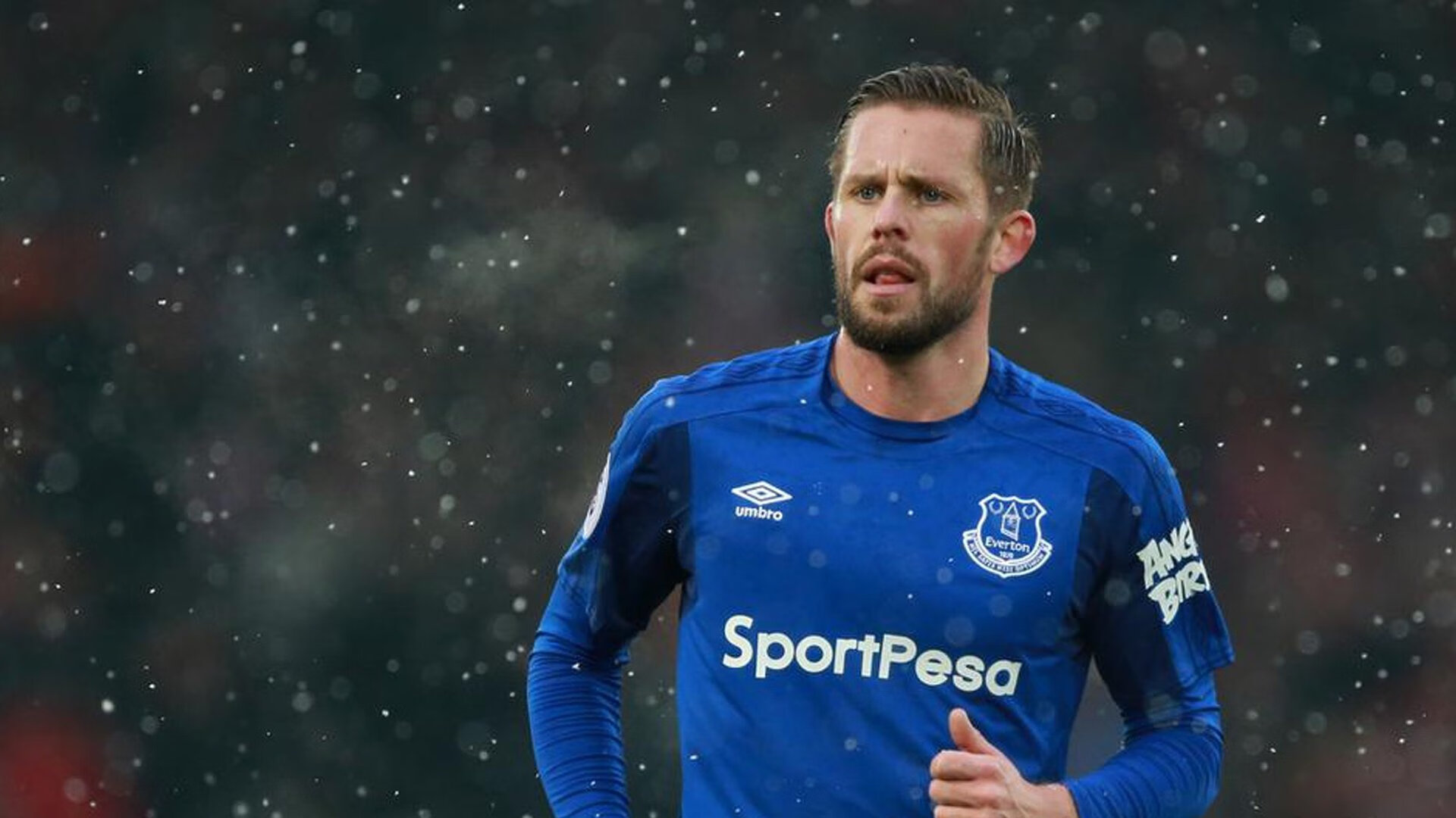 西甲-亚马尔破门,拉什福德建功,巴萨3-1埃尔切仍落后5分,西甲巴萨埃瓦尔